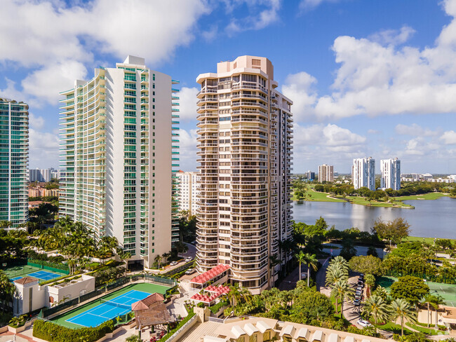 Building Photo - The Landmark Club Condominium