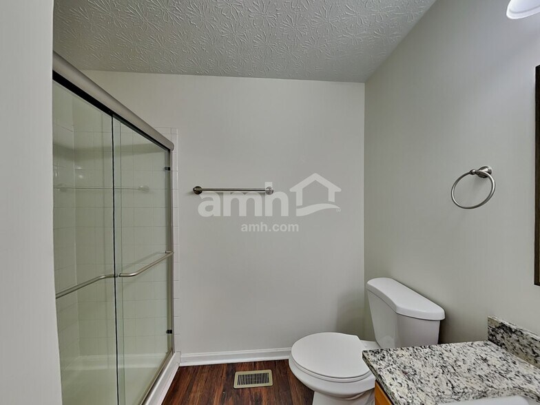 Building Photo - 1395 Ithaca Dr