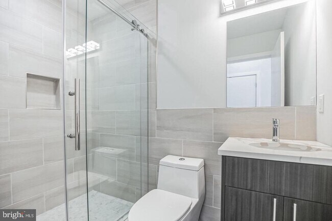 Building Photo - 2212 N Marshall St