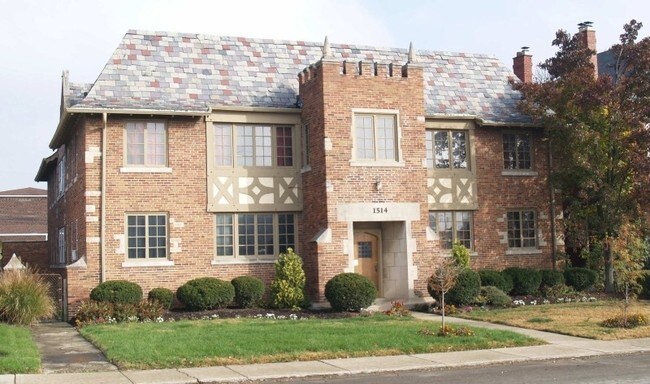 Primary Photo - 1514 E Long St