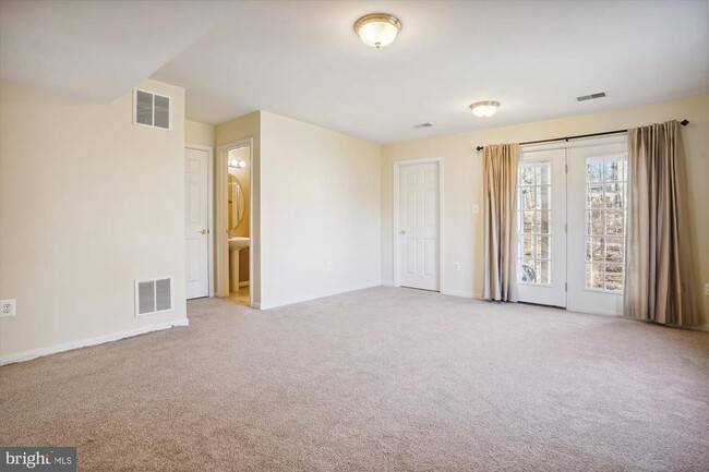 Building Photo - 8427 Carmela Cir