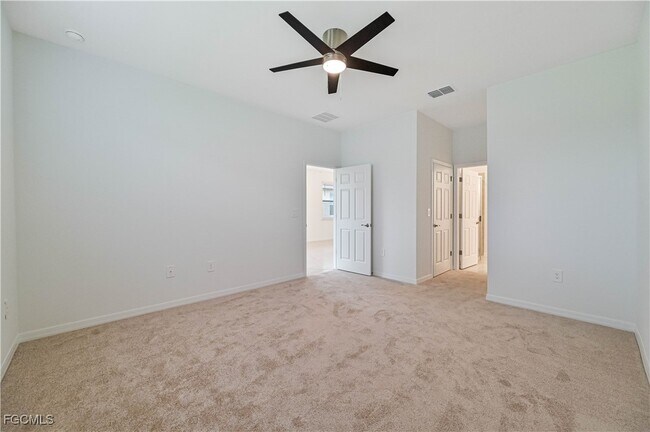 Building Photo - 4466 Dutchess Park Rd