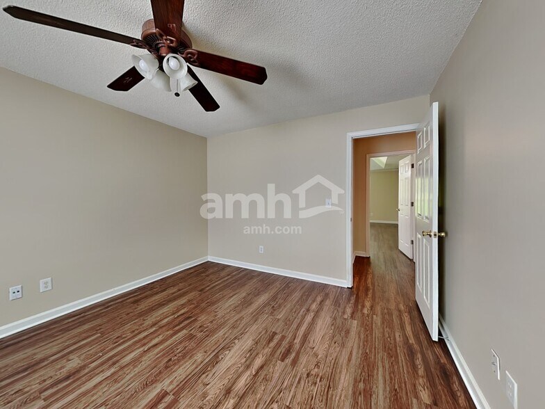Building Photo - 2592 Freemans Walk Path