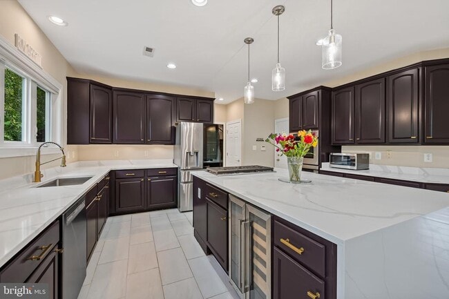 Building Photo - 306 Nova Ct