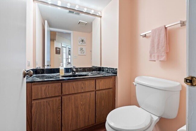 Building Photo - 573 E Windgate Ct