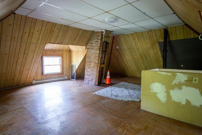 Building Photo - 718 Livingston Ave