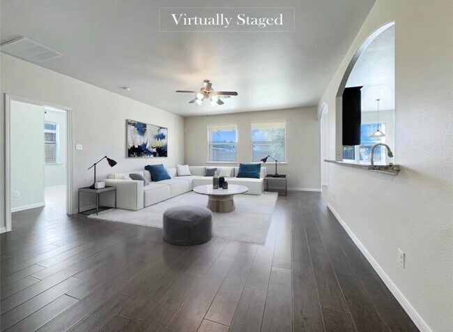 Building Photo - 8311 Bay Oaks Dr