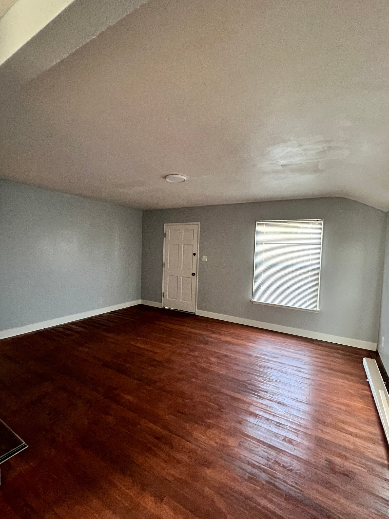 Building Photo - 5975 W 86th Pl