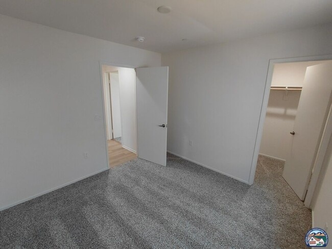 Building Photo - 475 Palomino Ct