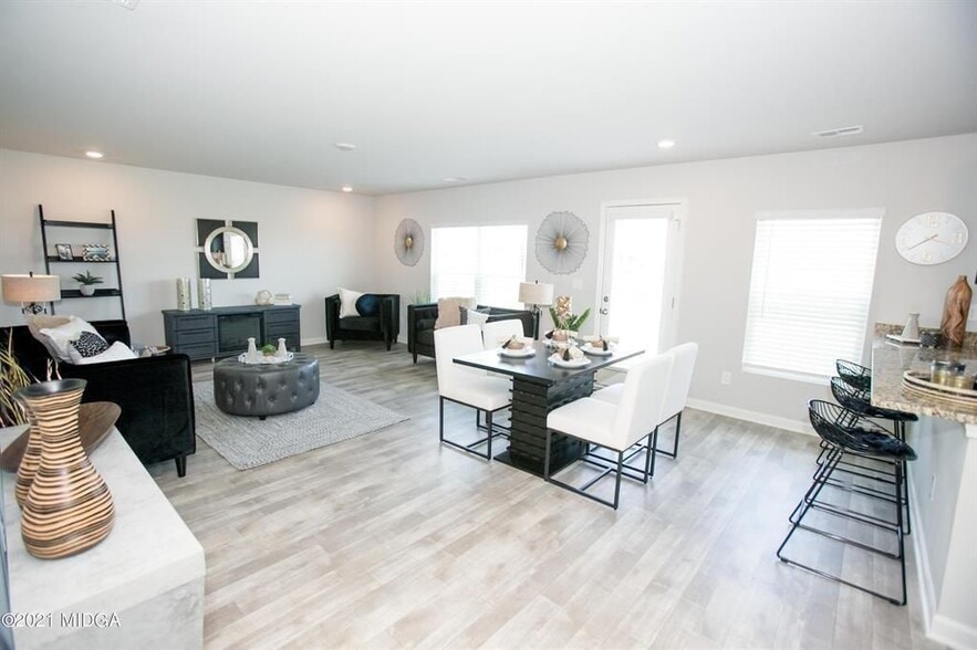 Building Photo - 178 Goodall Woods Dr