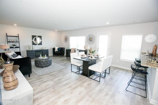 Building Photo - 178 Goodall Woods Dr