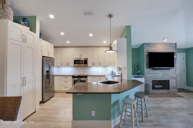 Building Photo - 228 Jardin De Mer Pl