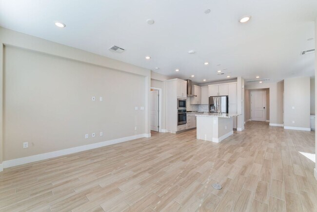 Building Photo - A Meticulously Upgraded Townhouse  *Age Restricted 55+