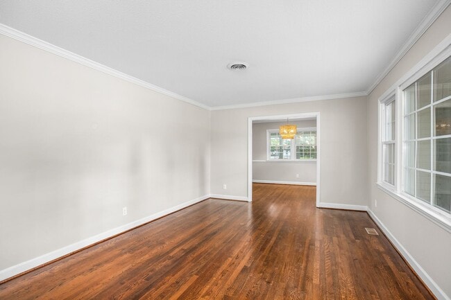 Building Photo - Beautiful Sherwood Location