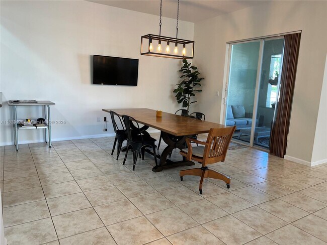 Building Photo - 3160 NW 125th Way