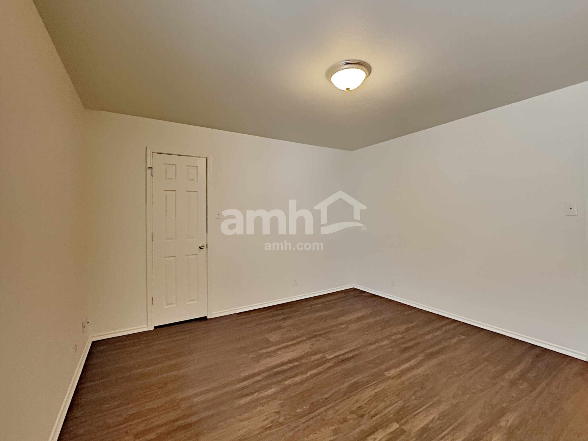 Building Photo - 2915 Encino Riv