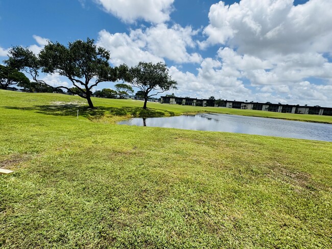 Building Photo - 970 Normandy Trail