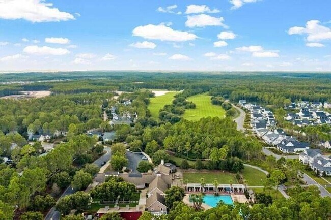 Building Photo - 120 Suwanee Dr