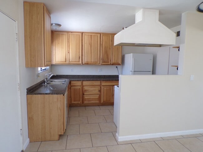 Building Photo - Nicely Upgraded Single Story Home in Vandenberg Village