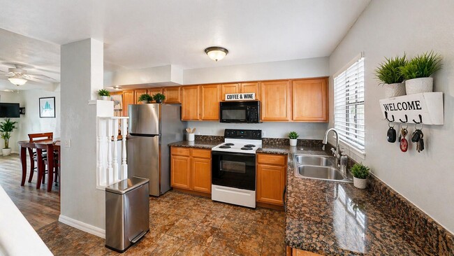 Building Photo - 1300 Seaway Dr