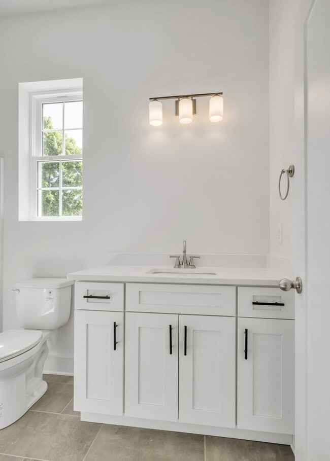 Building Photo - 4BR/4BA New Build in Old Hickory