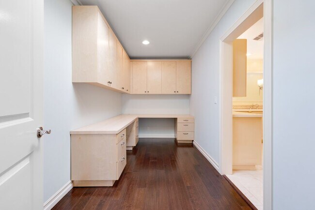 Building Photo - 17232 Quesan Pl