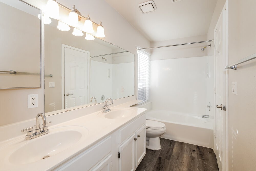 Building Photo - 425 S Sunrise Dr