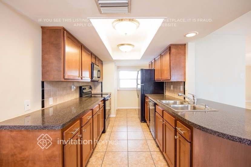 Building Photo - 1577 Manchester Blvd