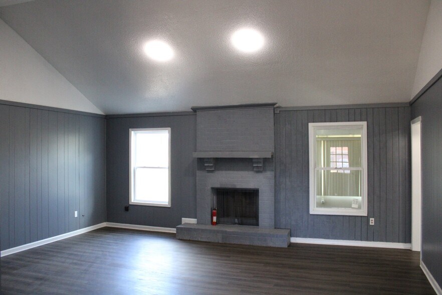 Building Photo - 3374 Brownbark Dr