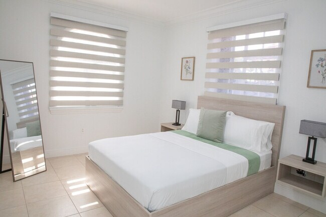 Building Photo - 14361 SW 31st St