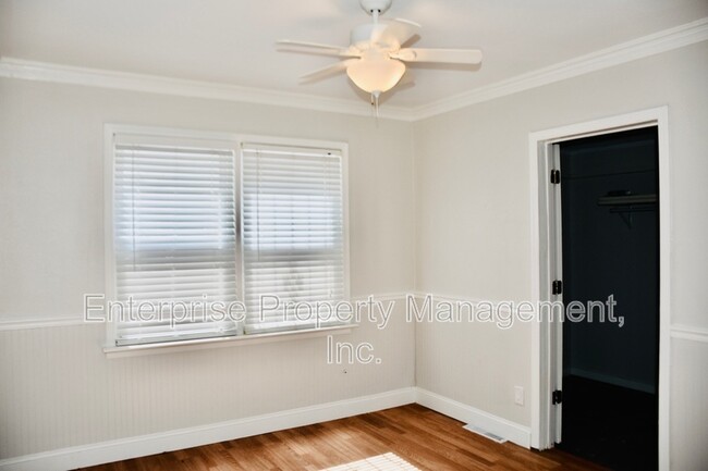 Building Photo - 3238 Highland Park Pl