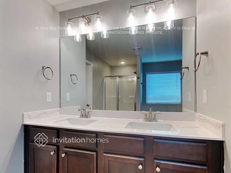 Building Photo - 35 Lantana Crossing