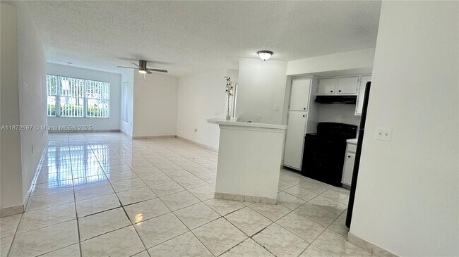 Building Photo - 12760 Vista Isles Dr
