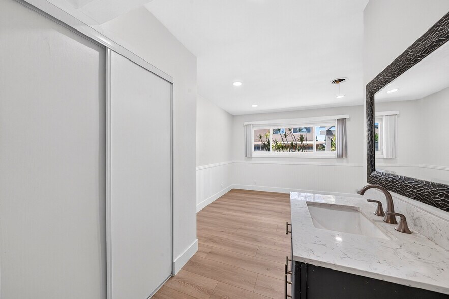Building Photo - 8321 Santa Margarita Ln