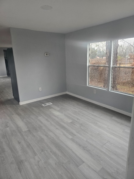 Building Photo - 901 NE 95th St