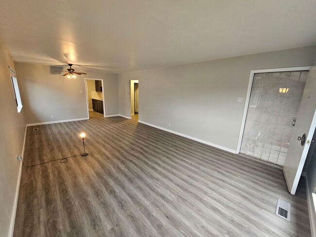 Building Photo - Freshly Updated 3 Bedroom House Looking fo...