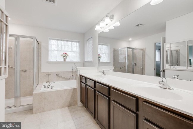 Building Photo - 49 Creekside Wy