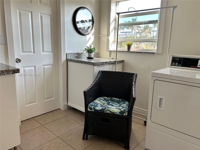 Building Photo - 1541 S Ocean Blvd