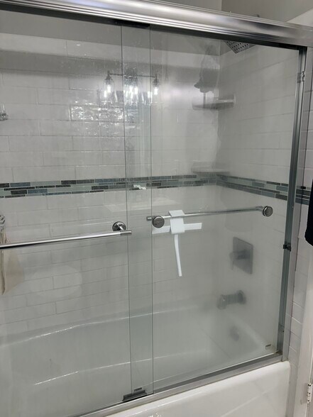 Building Photo - 65 Ellsworth St