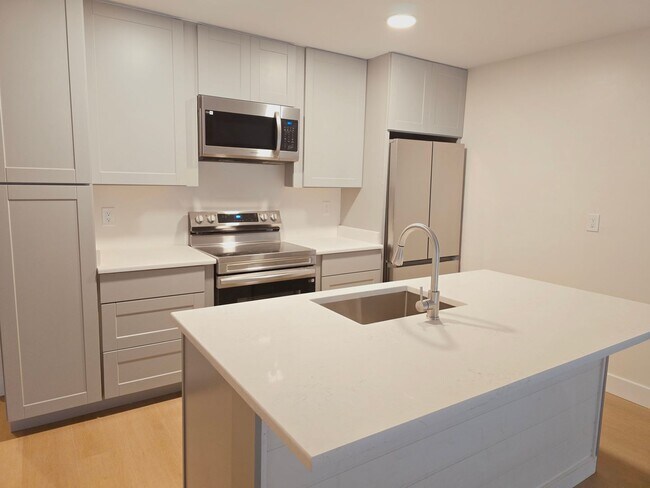 Building Photo - ? Stunning 3 Bedroom, 2 Bathroom Home! ?