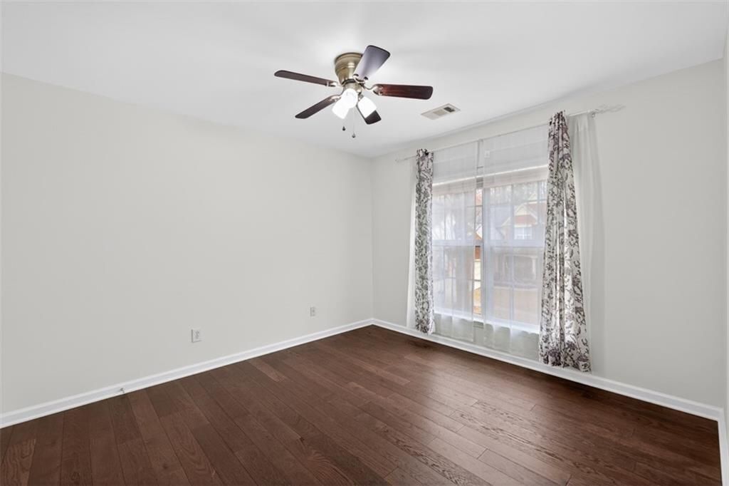 Building Photo - 5008 Bethpage Dr NE