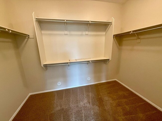 Building Photo - 1929 W Black Hill Rd