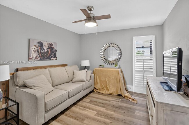 Building Photo - 958 Mockingbird Ln