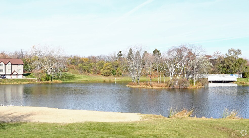 SUMMIT LAKES TOWNHOMES 292 Lakeview Dr Hartland WI 53029 Apartment Finder