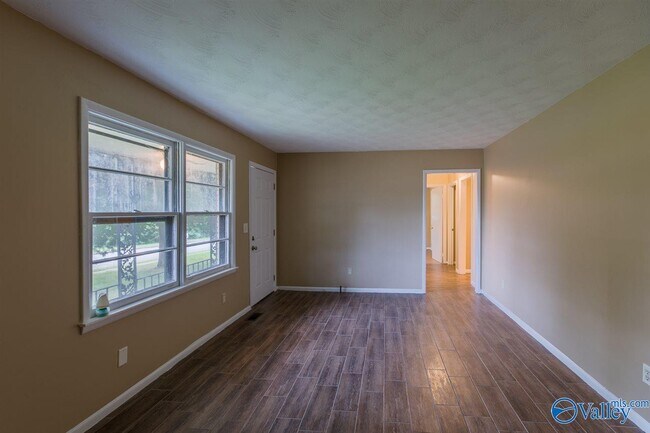 Building Photo - 4328 Barry St NW