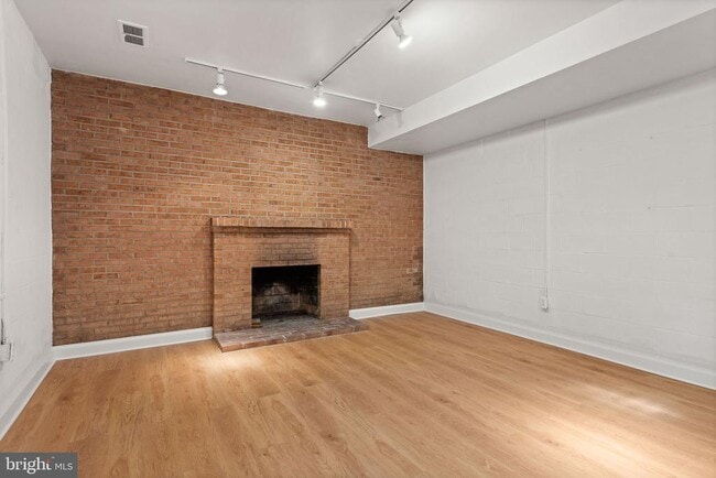 Building Photo - 4832 Van Ness St NW