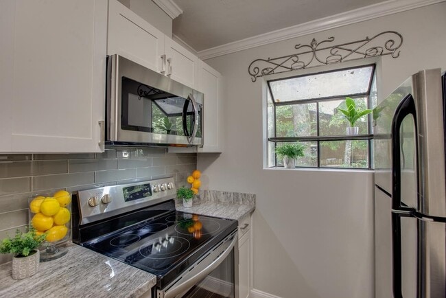 Building Photo - 2135 Victory Garden Ln