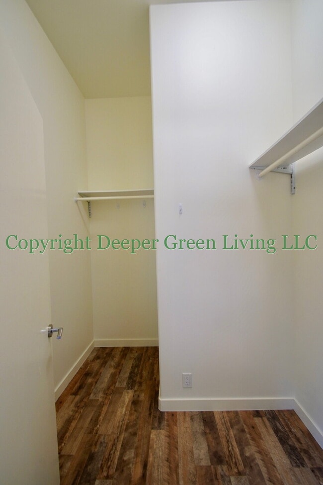 Building Photo - 2 Bedroom Woodacre Home with Views!