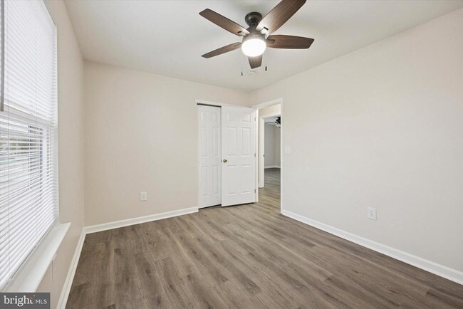 Building Photo - 21 Parc Ridge Dr