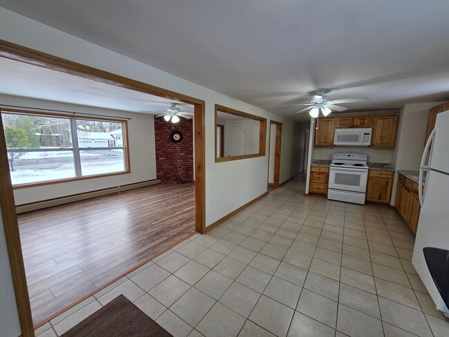 Building Photo - 158 McKeen St